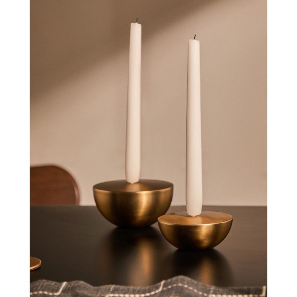 Kovový svícen Quira – Kave Home-image-1