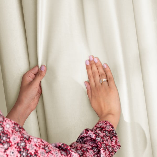 Béžový sametový dimout závěs 140x245 cm Pleat – Restilo-image-4