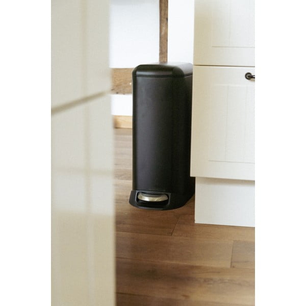 Matně černý nášlapný ocelový odpadkový koš 20 l Design – Wenko-image-1