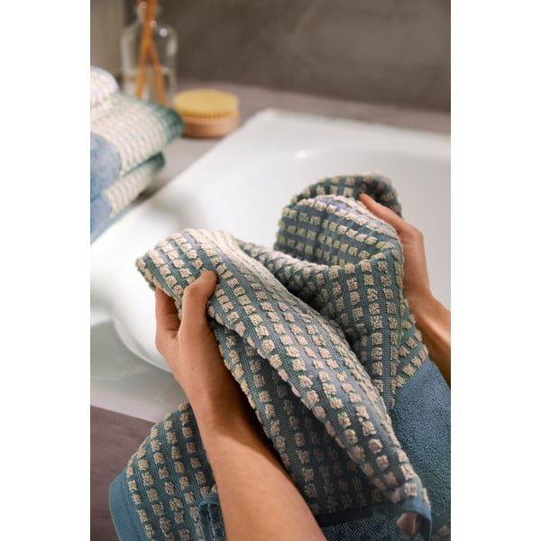 Světle modro-béžový ručník z bio bavlny 50x100 cm Check – JUNA-image-4