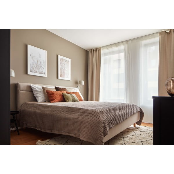 Béžová čalouněná dvoulůžková postel s úložným prostorem s roštem 180x200 cm Lotte – Meise Möbel-image-2