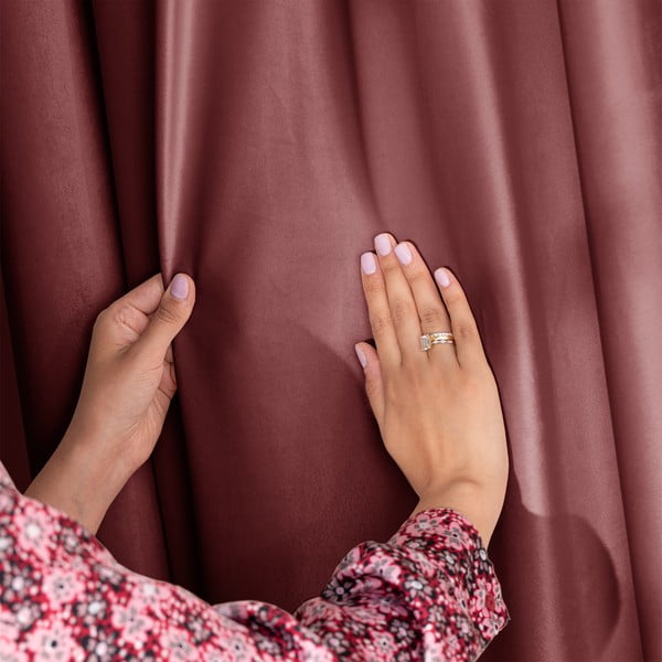 Růžový sametový dimout závěs 140x245 cm Eyelets – Restilo-image-3