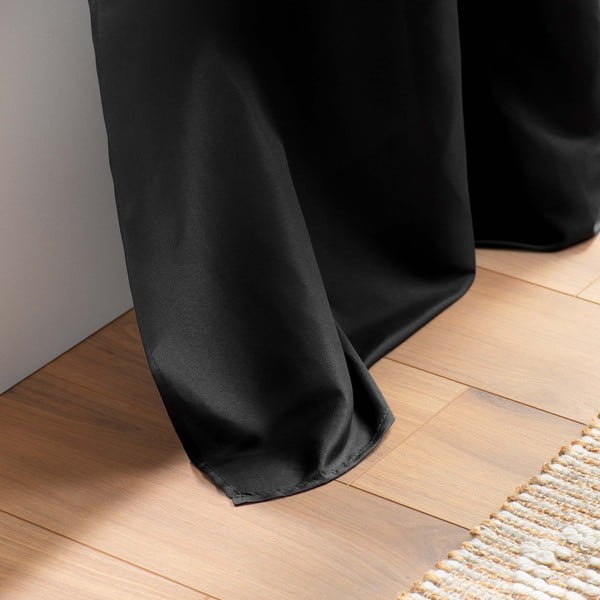Černý závěs z mikrovlákna 140x280 cm Absolu – douceur d'intérieur-image-4