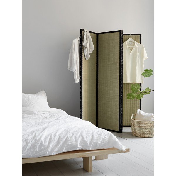 Dvoulůžková postel z borovicového dřeva s matrací Karup Design Japan Comfort Mat White/Black, 140 x 200 cm-image-1
