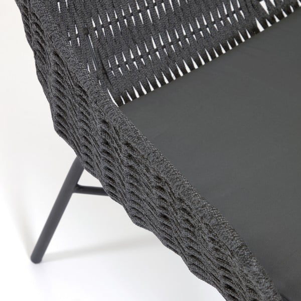 Černé ručně pletené venkovní křeslo Kave Home Abeli-image-1
