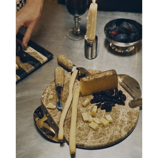 Nože v sadě 4 ks na sýr z nerezové oceli Adoma – Kave Home-image-1