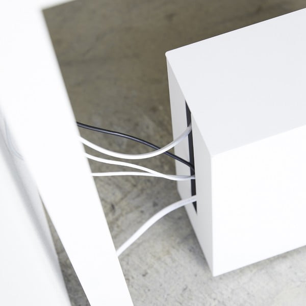 Kovový organizér na kabely Tower – YAMAZAKI-image-1