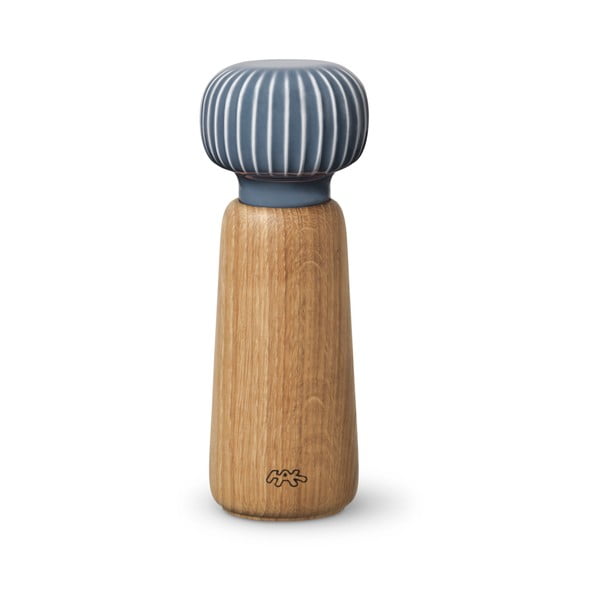 Mlýnek z dubového dřeva na koření s šedomodrým detailem z porcelánu Kähler Design Hammershoi, výška 17,5 cm