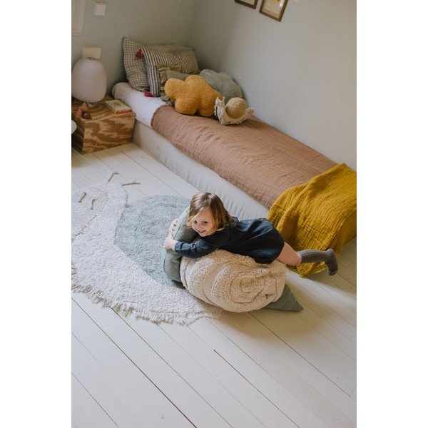 Pratelný ručně tkaný bavlněný dětský koberec v mentolovo-světle šedé barvě 100x120 cm Snail – Lorena Canals-image-3