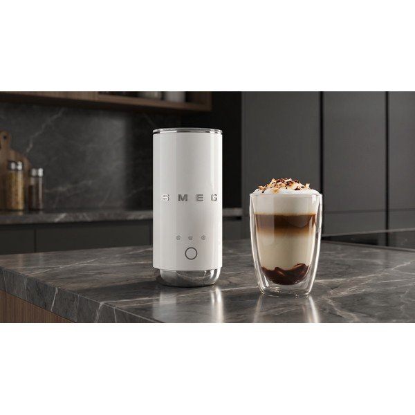 Krémový plastový elektrický šlehač mléka 120 ml – SMEG-image-1