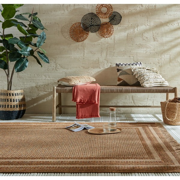 Vnitřní a venkovní koberec v přírodní barvě 120x170 cm Layla Border – Flair Rugs-image-1