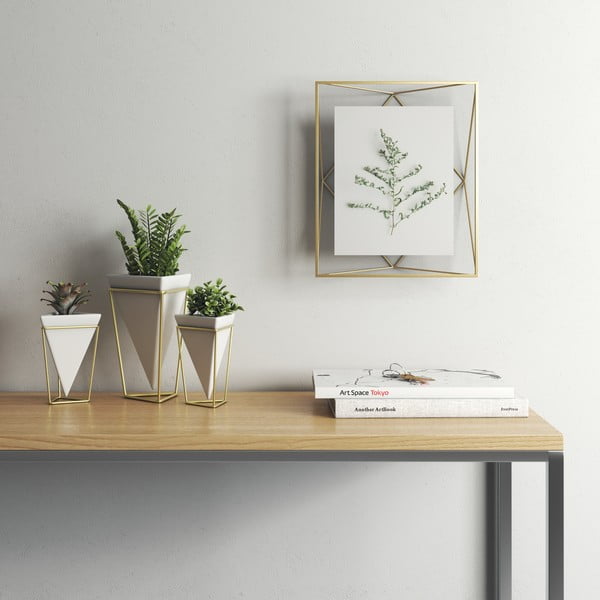 Kovový stojací/na zeď rámeček ve zlaté barvě 25x30 cm Prisma – Umbra-image-4