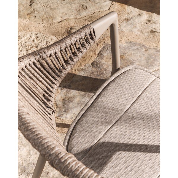 Taupe polstrovaná zahradní židle Alimia – Kave Home-image-2