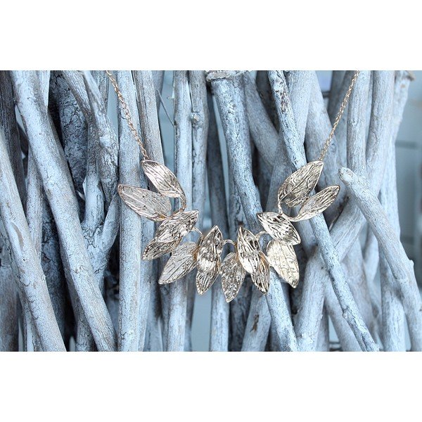 Náhrdelník Leaf Choker