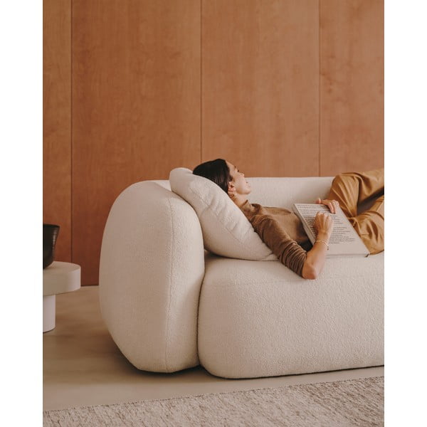 Krémový polštář na gauč Martina – Kave Home-image-4