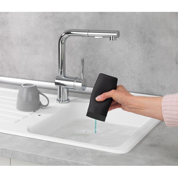 Černý silikonový dávkovač na mýdlo Wenko Easy Squeez-e-image-1