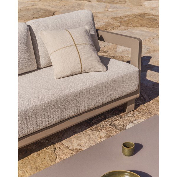 Béžový/taupe hliníkový zahradní lounge set pro 3 osoby Nerano – Kave Home-image-3