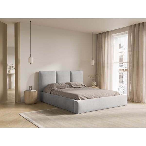 Světle šedá čalouněná dvoulůžková postel s úložným prostorem s roštem 180x200 cm Brody – Mazzini Beds-image-2