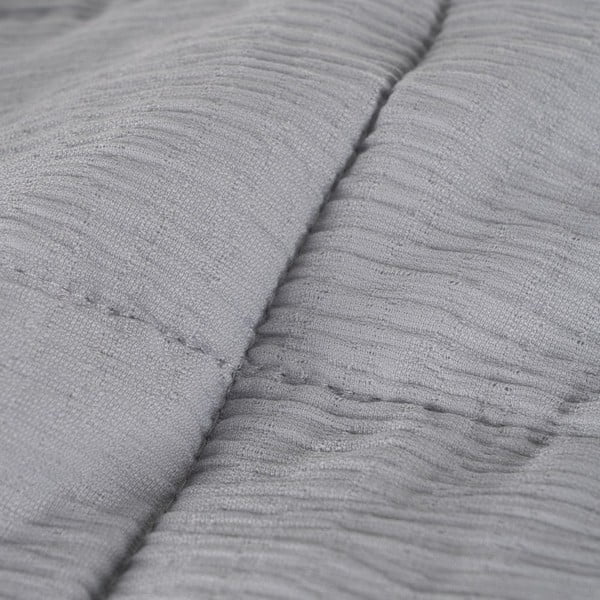 Šedý prošívaný přehoz 180x260 cm – Ixia-image-2