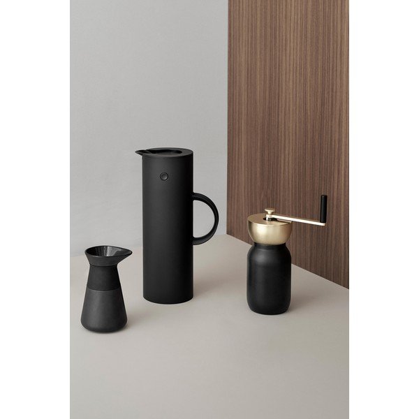 Černá kameninová konvička na mléko 400 ml Theo – Stelton-image-3