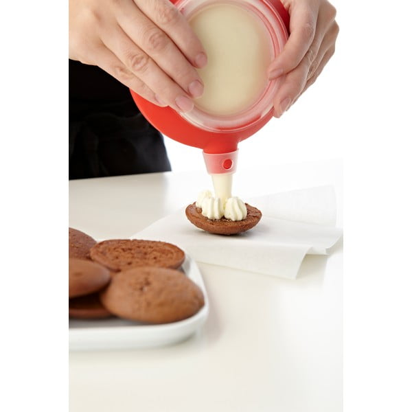 Červené zdobítko na cupcakes se 6 nástavci Lékué Decomax-image-2