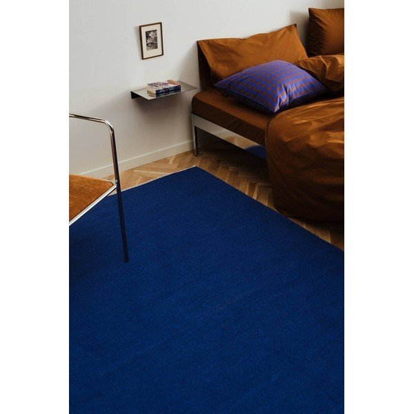 Modrý ručně tkaný běhoun s příměsí vlny 70x200 cm Row – Jotex-image-1