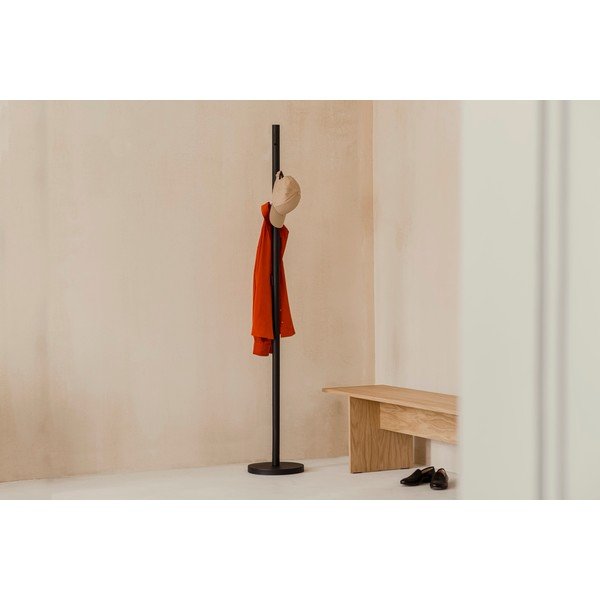 Černý kovový věšák ø 25x183 cm Yuko – noo.ma-image-2