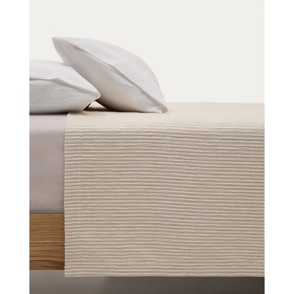 Béžový prošívaný přehoz z žakáru 240x260 cm Vindi – Kave Home