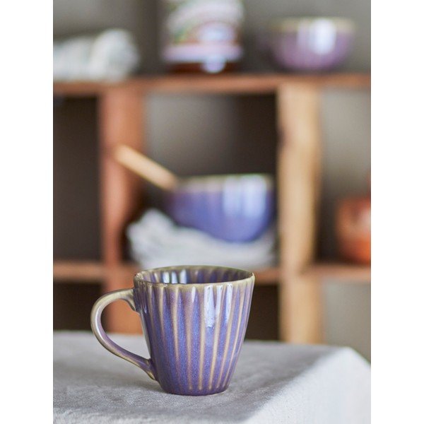 Tmavě fialový kameninový hrnek 220 ml Latina – Bloomingville-image-1