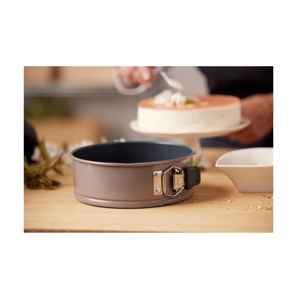 Ocelová forma na pečení dortu 3,1 l – Blomsterbergs-image-1