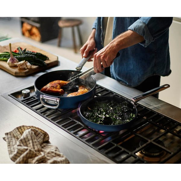 Pánve v sadě 2 ks s keramickým povrchem Space – Joseph Joseph-image-1