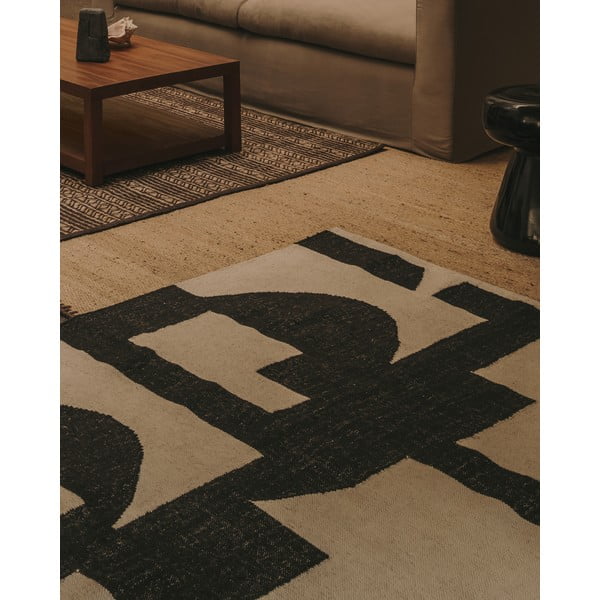 Černo-krémový oboustranný ručně tkaný koberec s příměsí juty 160x230 cm Sotty – Kave Home-image-1