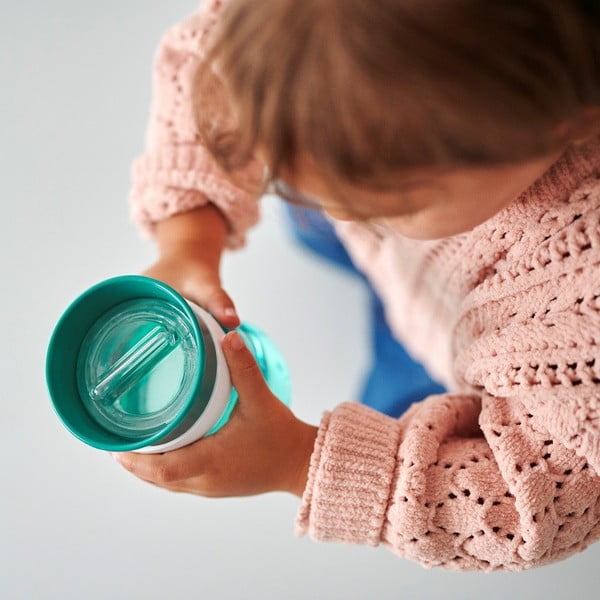 Světle růžový tritanový dětský hrnek 300 ml Flowers & butterflies – Mepal-image-3