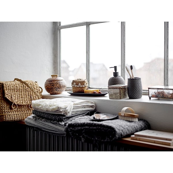 Šedá kameninová sada doplňků do koupelny Hrin – Bloomingville-image-1