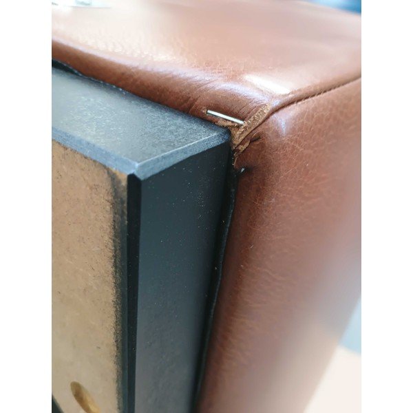 Koňakově hnědá kožená rohová pohovka (pravý roh/do "U") Madame - II. jakost – Windsor & Co Sofas-image-2