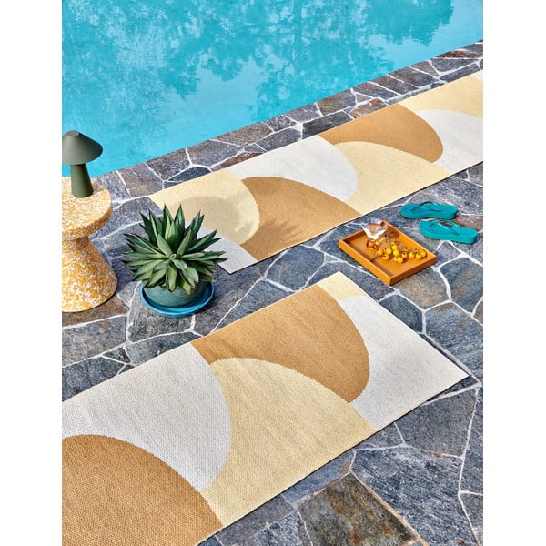 Okrově žlutý vnitřní a venkovní koberec 70x90 cm Hill Ochre Pale Yellow – Pappelina-image-4