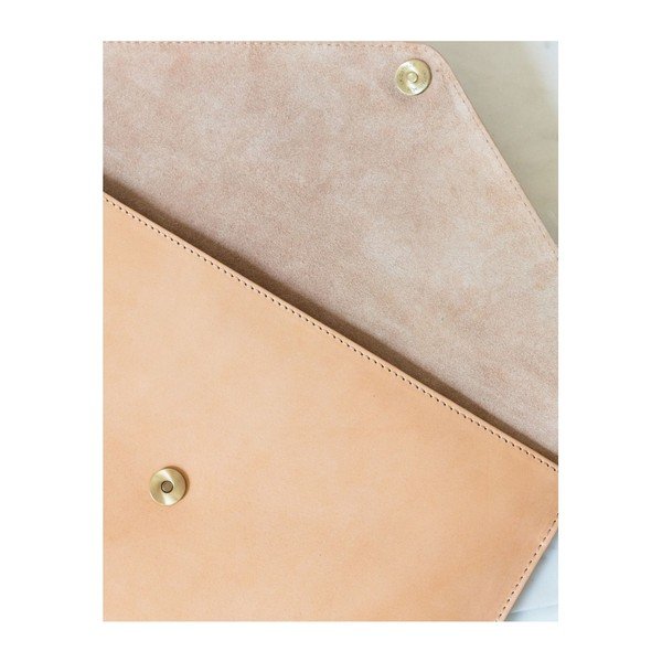 Béžový kožený obal na notebook 13" ve tvaru obálky O My Bag Office-image-3