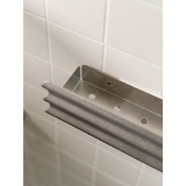 Nástěnná koupelnová polička nerezová ve stříbrné barvě Olbi – noo.ma-image-3