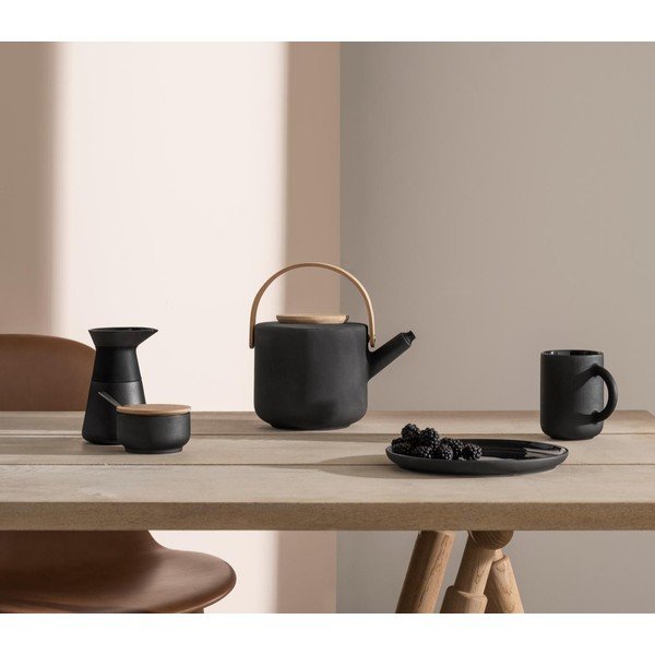 Černá kameninová konvička na mléko 400 ml Theo – Stelton-image-1