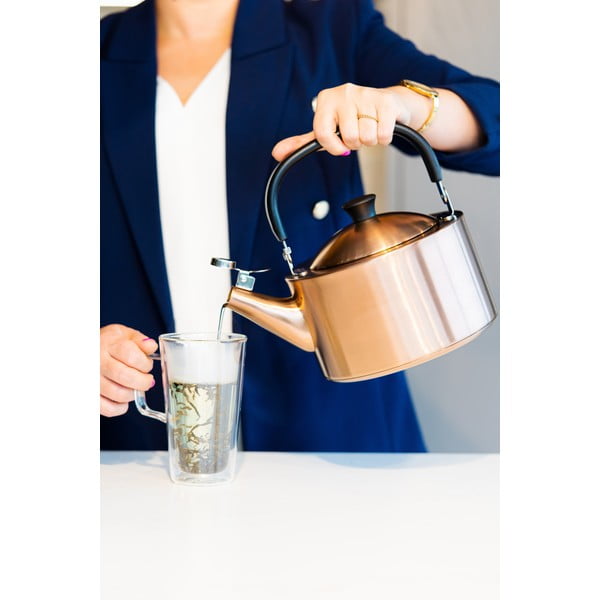 Varná konvice z nerezové oceli v měděné barvě 1,5 l Diamante – Vialli Design-image-3