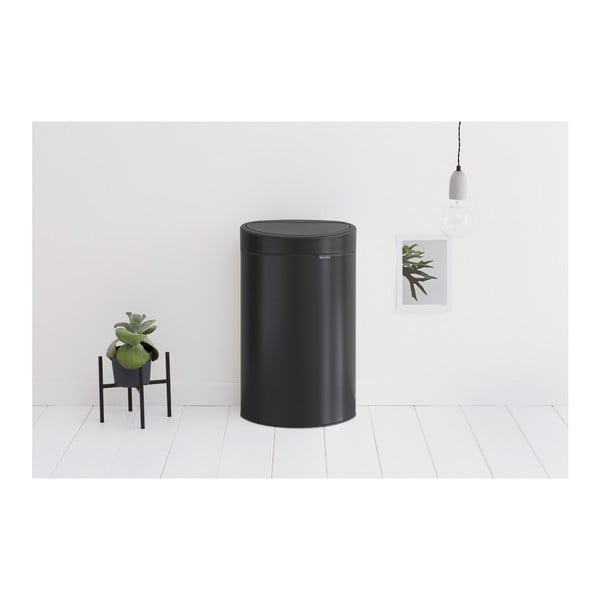 Matně černý dotykový ocelový odpadkový koš 40 l Touch Bin – Brabantia-image-1
