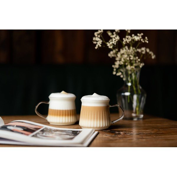 Dvoustěnné hrnky na cappuccino v sadě 2 ks 320 ml Mia – Vialli Design-image-2