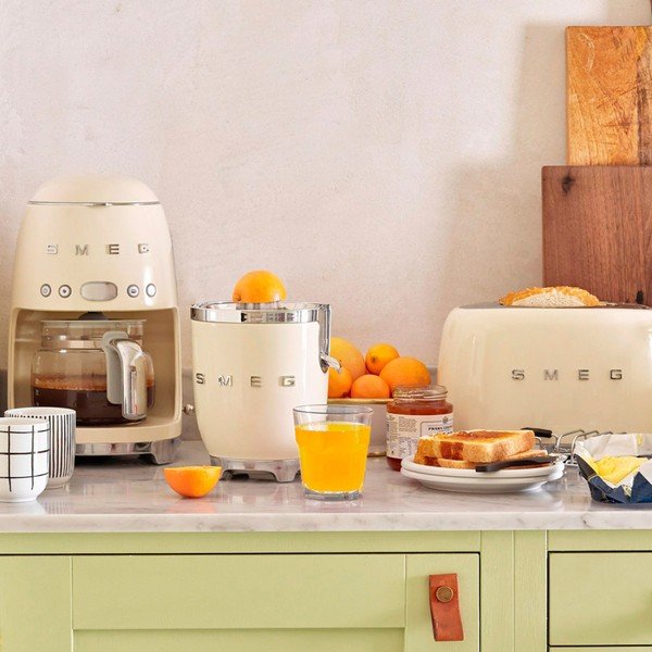 Krémový odšťavňovač 50's Retro Style – SMEG-image-3