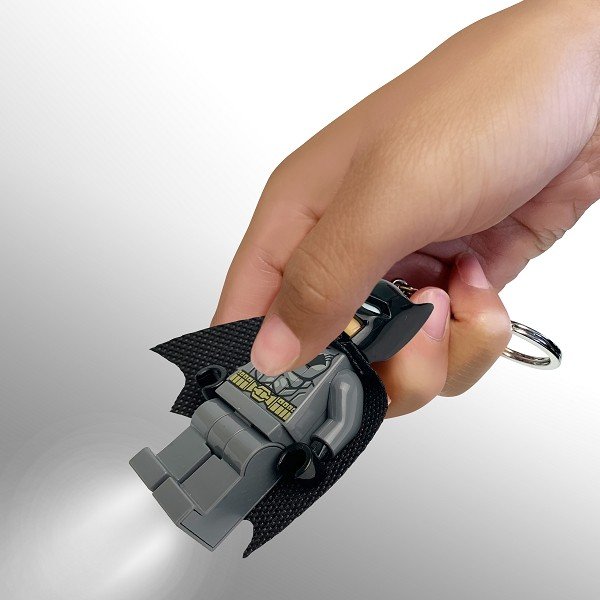 Klíčenka se svítilnou Batman – LEGO®-image-1