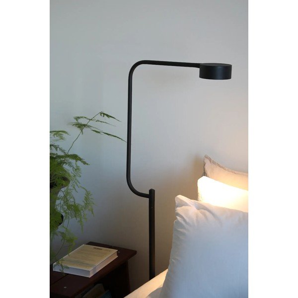 Černá LED stmívatelná stojací lampa s kovovým stínidlem (výška 130 cm) Hugo – Markslöjd-image-2