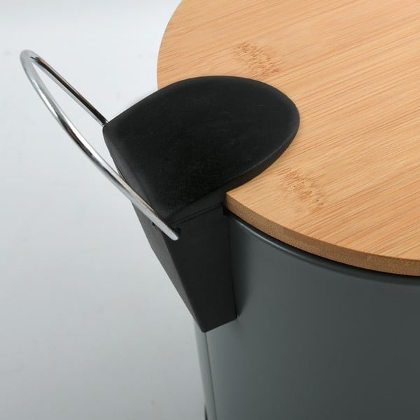 Tmavě šedý nášlapný ocelový odpadkový koš 5 l   Adonis – Spirella-image-4