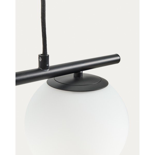 Bílé/černé kovové závěsné svítidlo se skleněným stínidlem Brisia – Kave Home-image-4