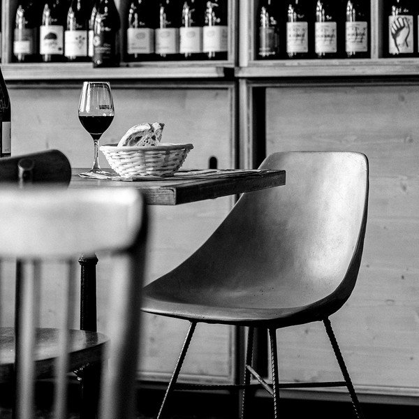 Betonová jídelní židle Lyon Béton Hauteville-image-1