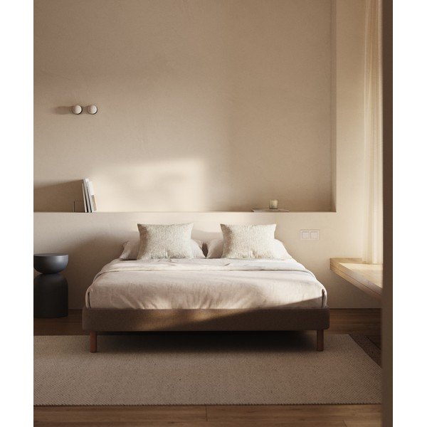 Hnědá čalouněná dvoulůžková postel bez čela 160x200 cm Ofelia – Kave Home-image-1
