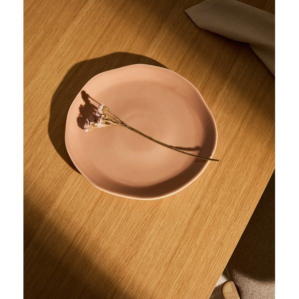 Světle růžový keramický talíř ø 27 cm Tiraya – Kave Home-image-1
